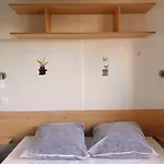 Zecamping 2 Animaux Acceptés Dans Un Environnement Calme Et Naturel Campeggio 2*
