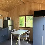 Campeggio Zecamping 2 Animaux Acceptés Dans Un Environnement Calme Et Naturel