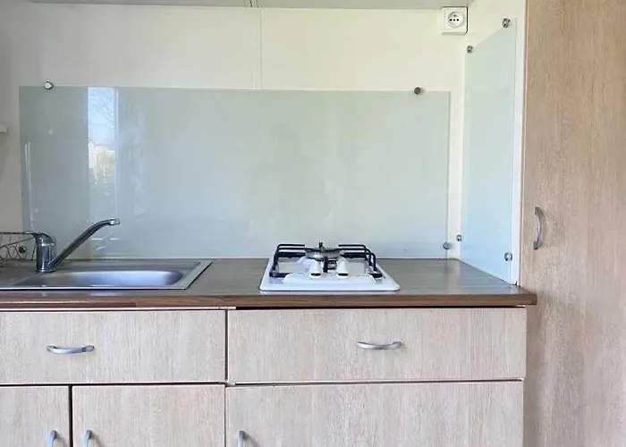 Zecamping 2 Animaux Acceptes Dans Un Environnement Calme Et Naturel Campsite 2*