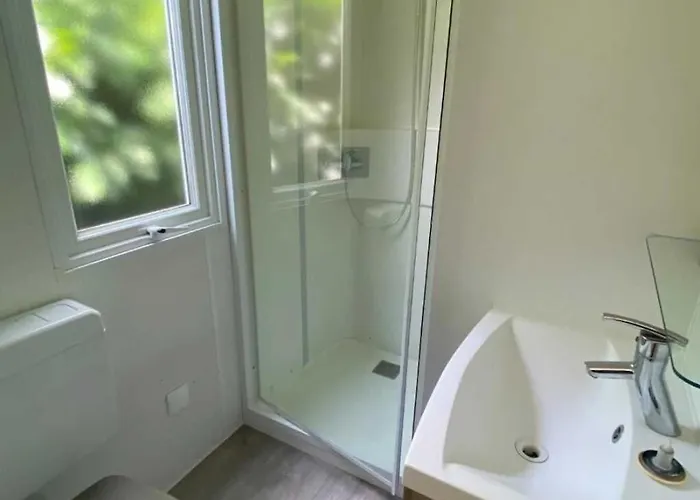 Zecamping 2 Animaux Acceptes Dans Un Environnement Calme Et Naturel Campsite 2*